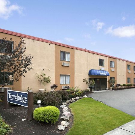 Travelodge By Wyndham Cleveland לייקווד מראה חיצוני תמונה