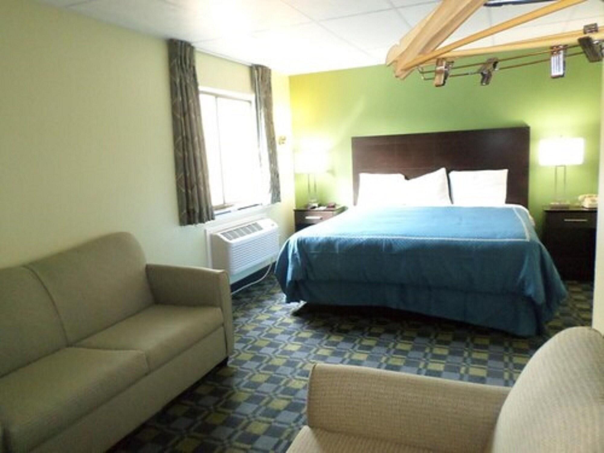 Travelodge By Wyndham Cleveland לייקווד מראה חיצוני תמונה